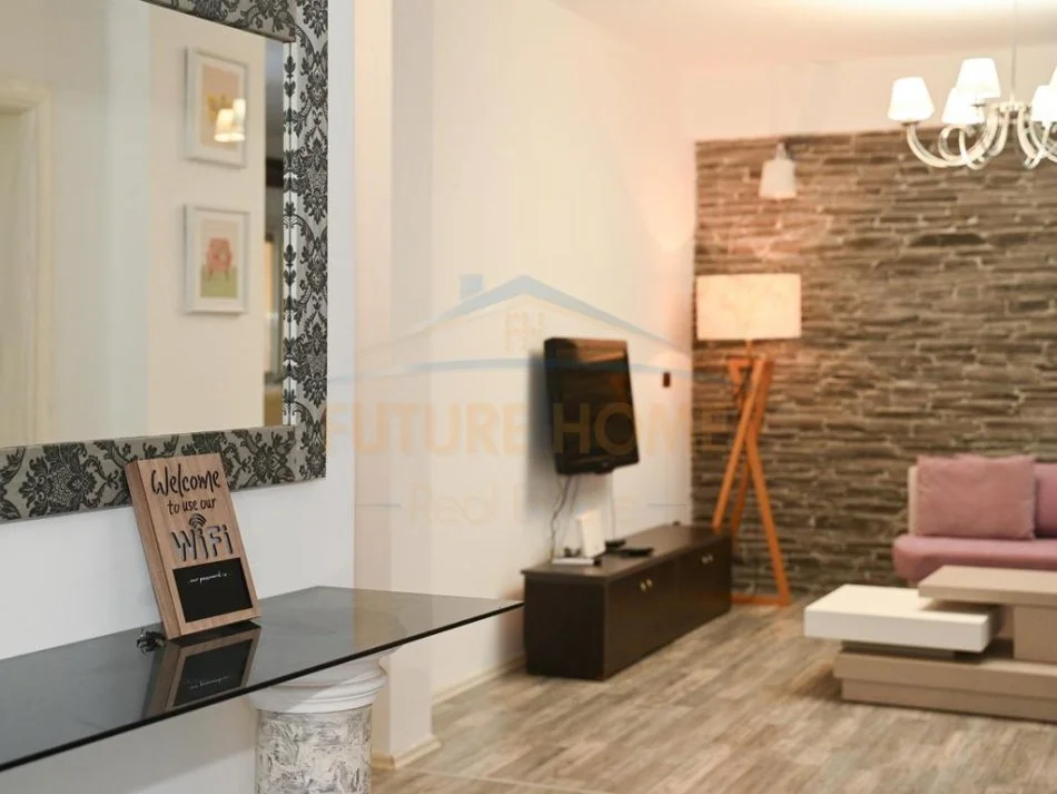 Durres, jepet me qera apartament 2+1+Aneks+Ballkon Kati 4, 135 m² 1.000 € 