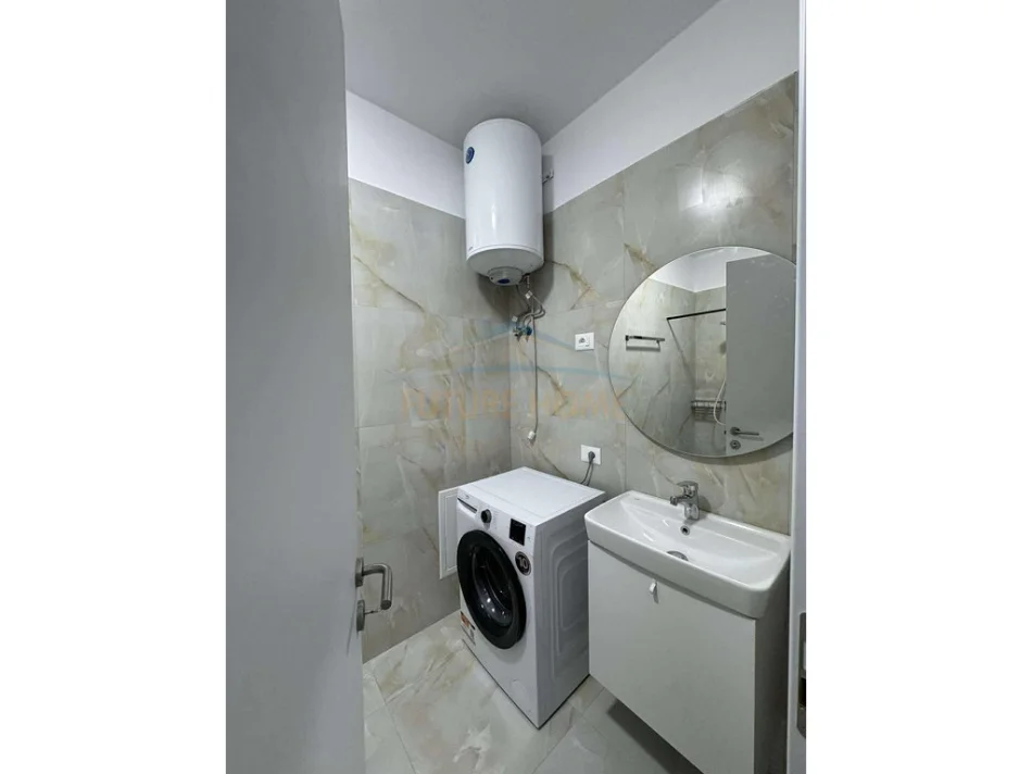 Tirane, jepet me qera apartament 1+1 Kati 3, 65 m² 527 € (UNAZA E RE)