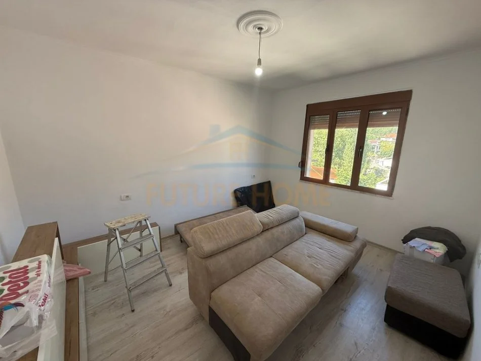 Korce, shitet apartament 2+1 Kati 5, 64 m² 44.000 € (Lagjia 4, Korçë)