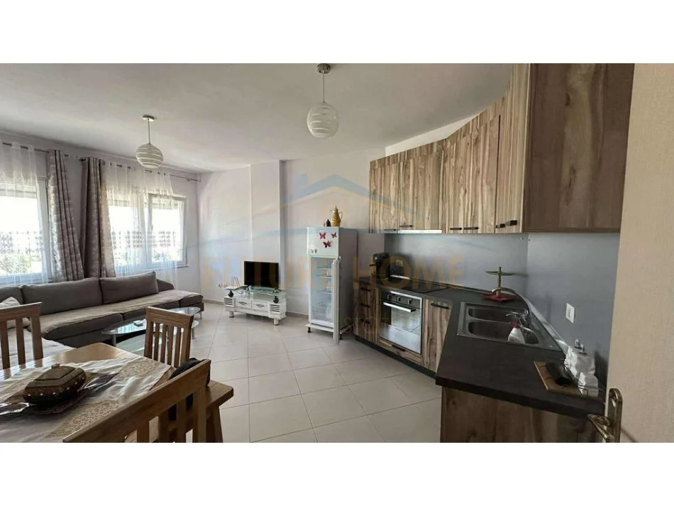 Tirane, jepet me qera apartament 1+1 Kati 8, 66 m² 500 € 