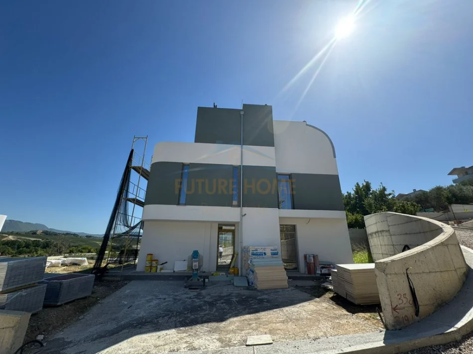 Shitet, Vile 2-Katëshe, Farkë, Tiranë 590.000 euro