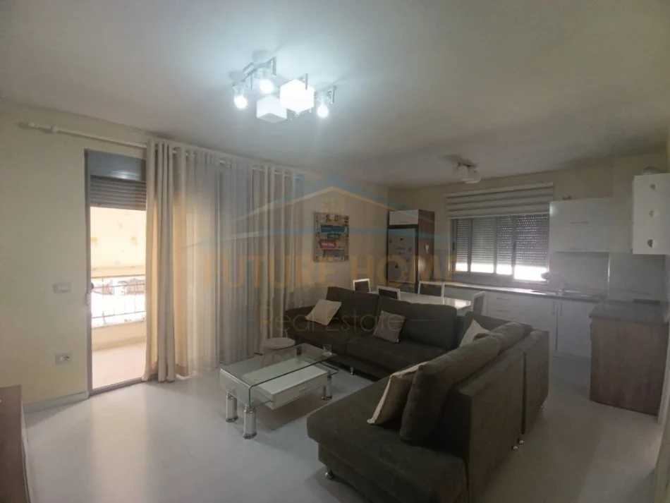 Tirane, jepet me qera apartament 1+1 Kati 1, 60 m² 450 € 