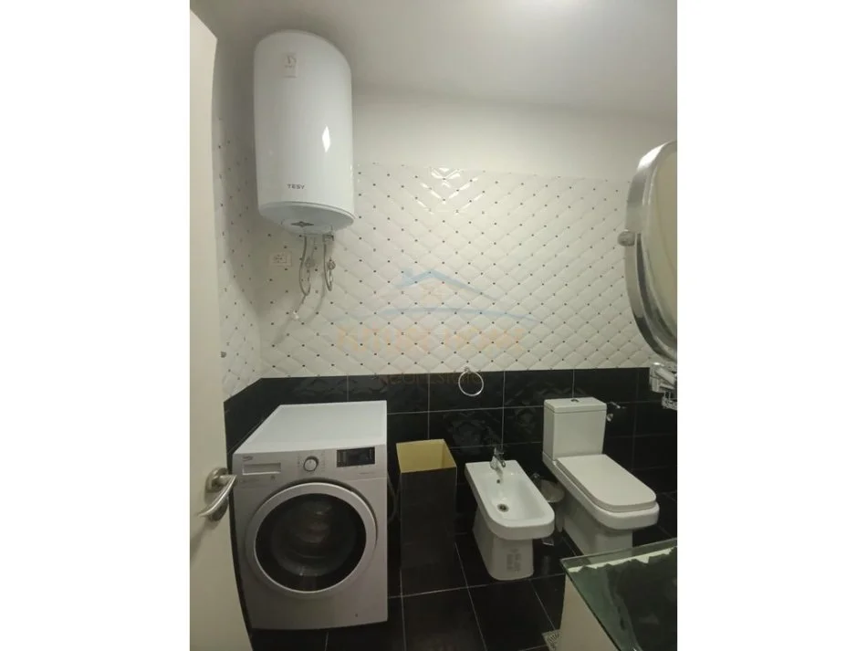 Tirane, jepet me qera apartament 1+1 Kati 1, 60 m² 450 € 