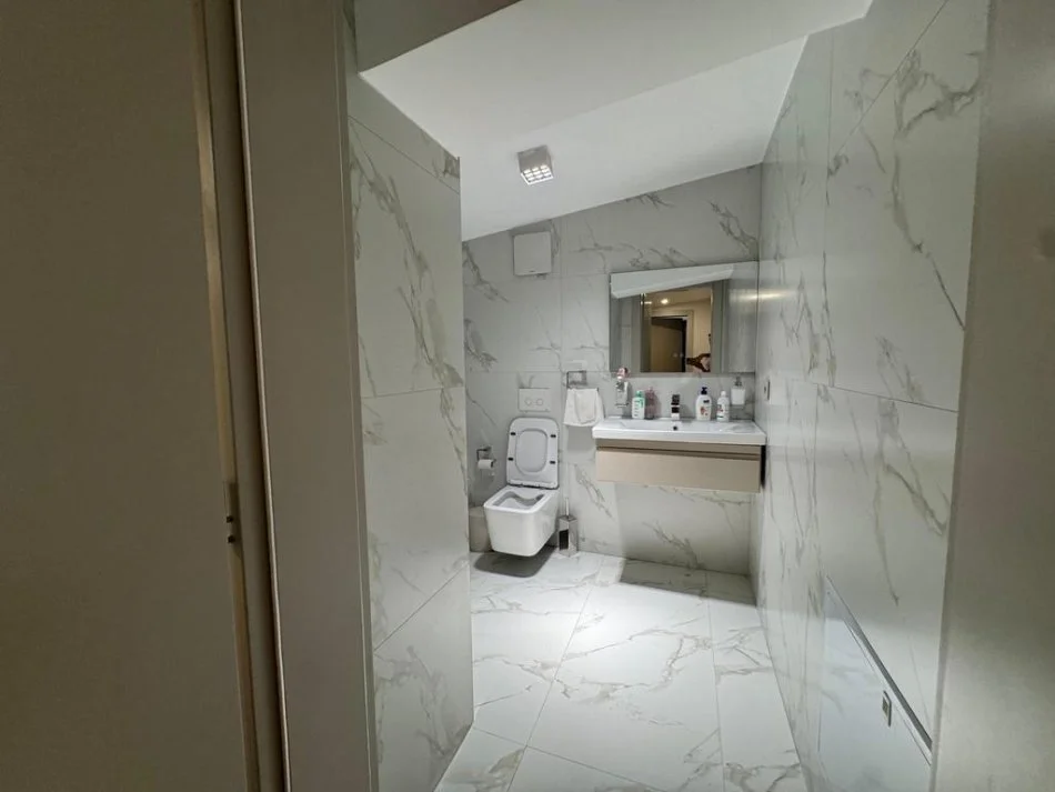 Tirane, shitet apartament duplex Dublex Kati 4, 150 m² 300.000 € (REZIDENCA KODRA E DIELLIT)