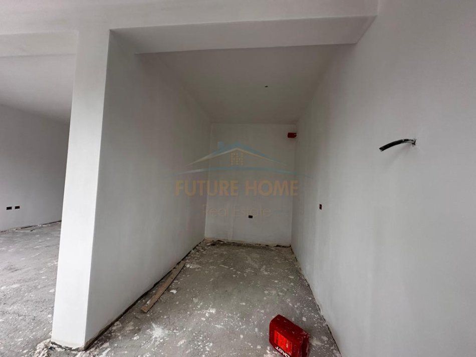 Tirane, shitet apartament 2+1 Kati 4, 134 m² 215.000 € (RRUGA E ELBASANIT)