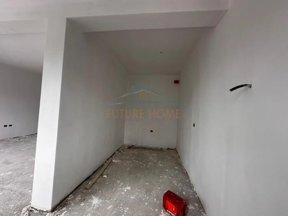 Tirane, shitet apartament 2+1 Kati 4, 134 m² 215.000 € 