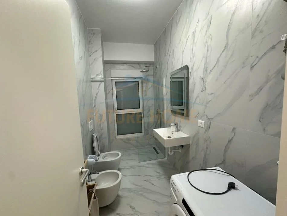 Tirane, jepet me qera apartament 1+1 Kati 6, 64 m² 450 € 