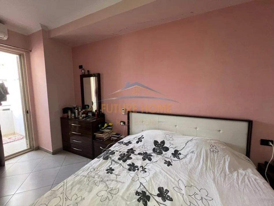 Tirane, shitet apartament 2+1+Ballkon Kati 6, 97 m² 147.000 € (Unaza e re)