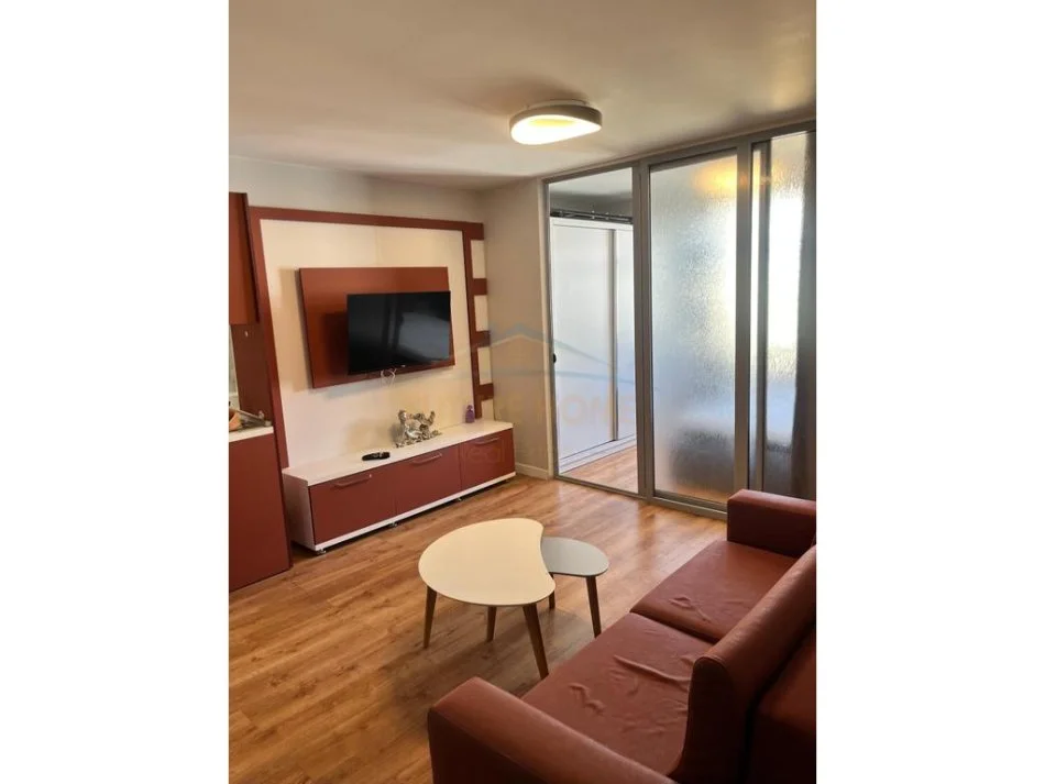 Durres, jepet me qera apartament 1+1 Kati 7, 47 m² 400 € 