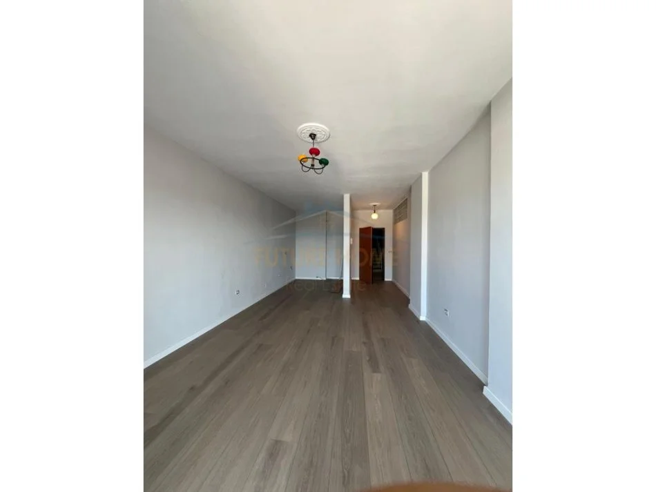 Tirane, shitet apartament 2+1 Kati 4, 119 m² 143.000 € 