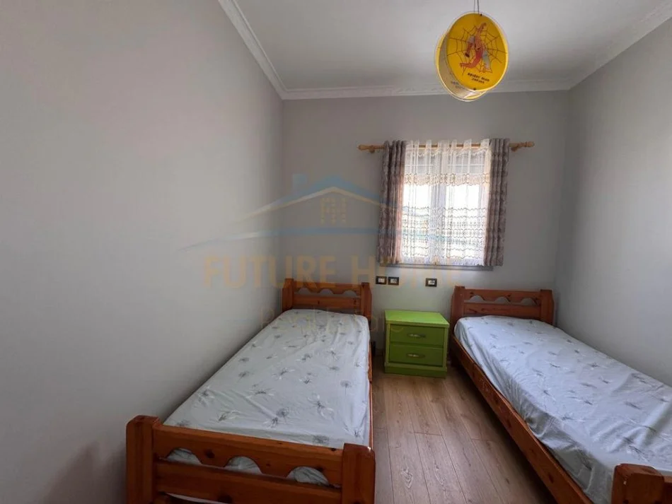 Durres, jepet me qera shtepi Kati 3, 100 m² 500 € 