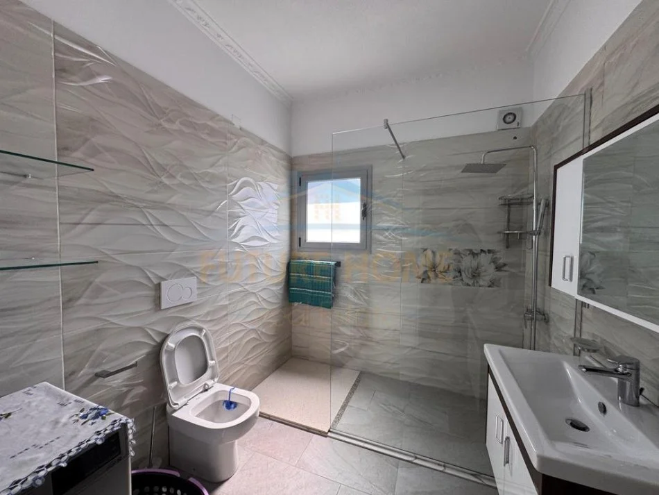 jepet me qera apartament 2+1 Kati 3, 100 m² 500 € (PORTO ROMANO,DURRES)