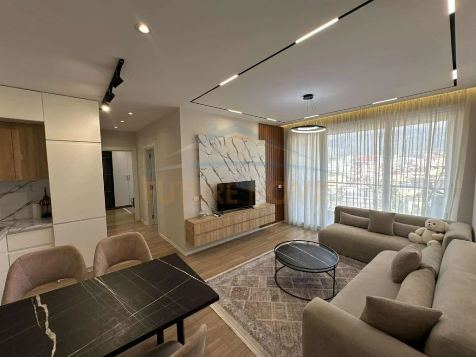 Tirane, jepet me qera apartament 2+1+Ballkon Kati 7, 94 m² 750 € (don bosko)