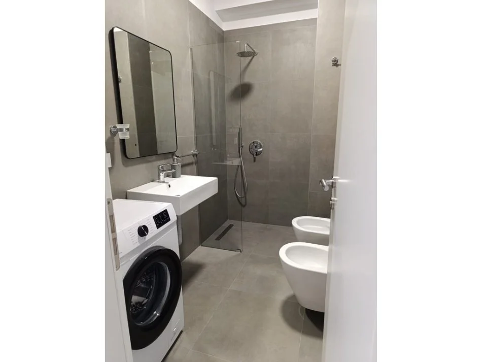 Tirane, shitet apartament 2+1+Ballkon Kati 1, 96 m² 230.000 € (Kodra e Diellit)