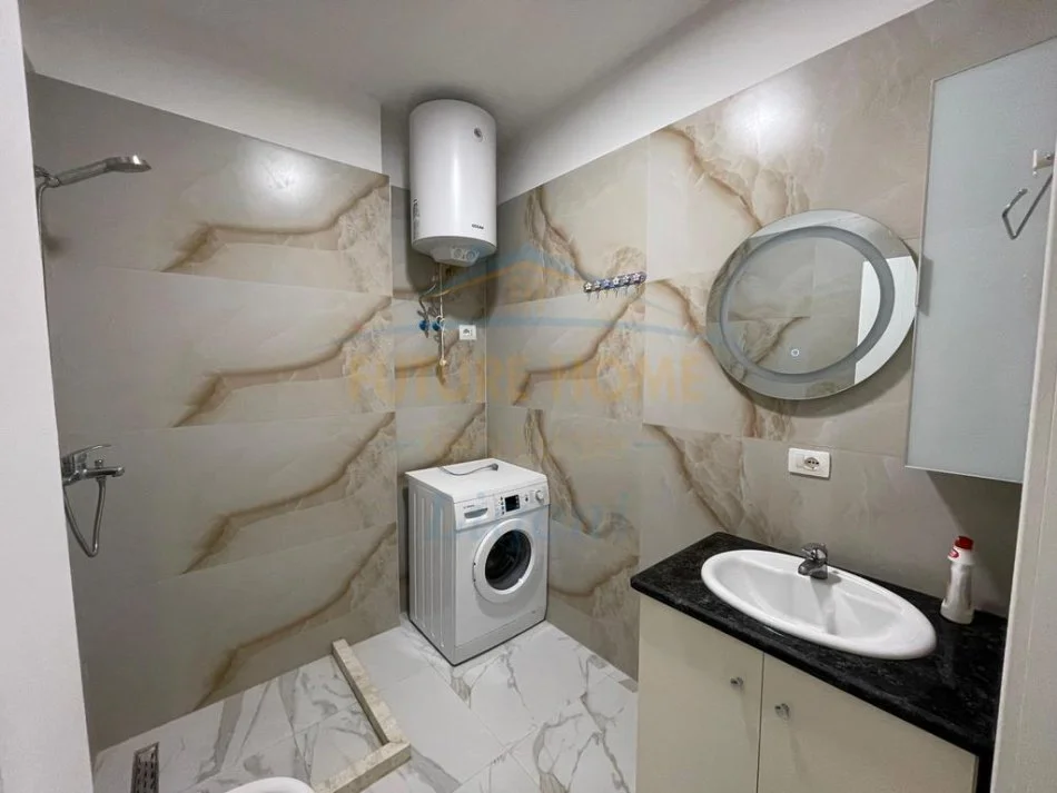 Tirane, jepet me qera apartament 1+1 Kati 2, 80 m² 650 € 