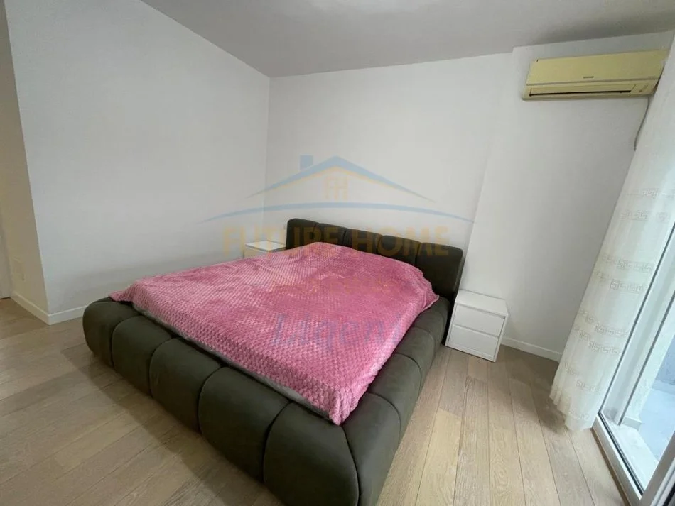 Tirane, jepet me qera apartament 1+1 Kati 2, 80 m² 650 € 