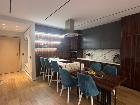 Tirane, jepet me qera apartament 2+1 Kati 2, 120 m² 800 € (GREEN CITY,SIMA COM,UNAZA RE)