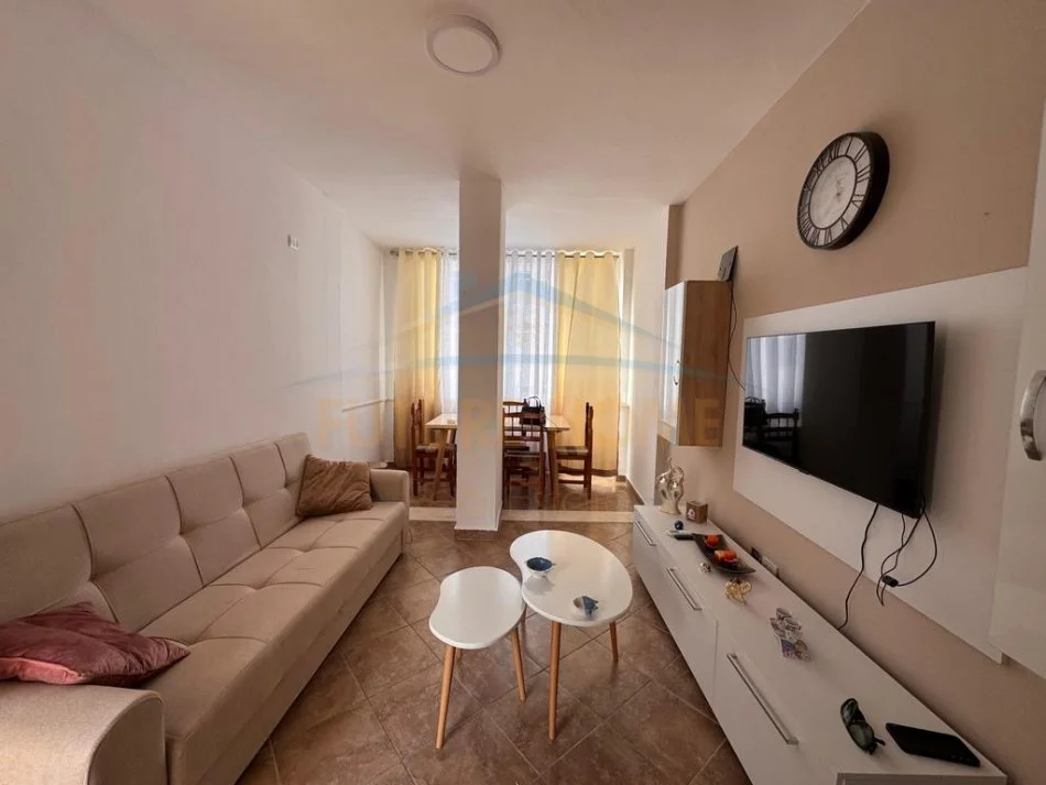 Durres, jepet me qera apartament 1+1 Kati 3, 59 m² 400 € 