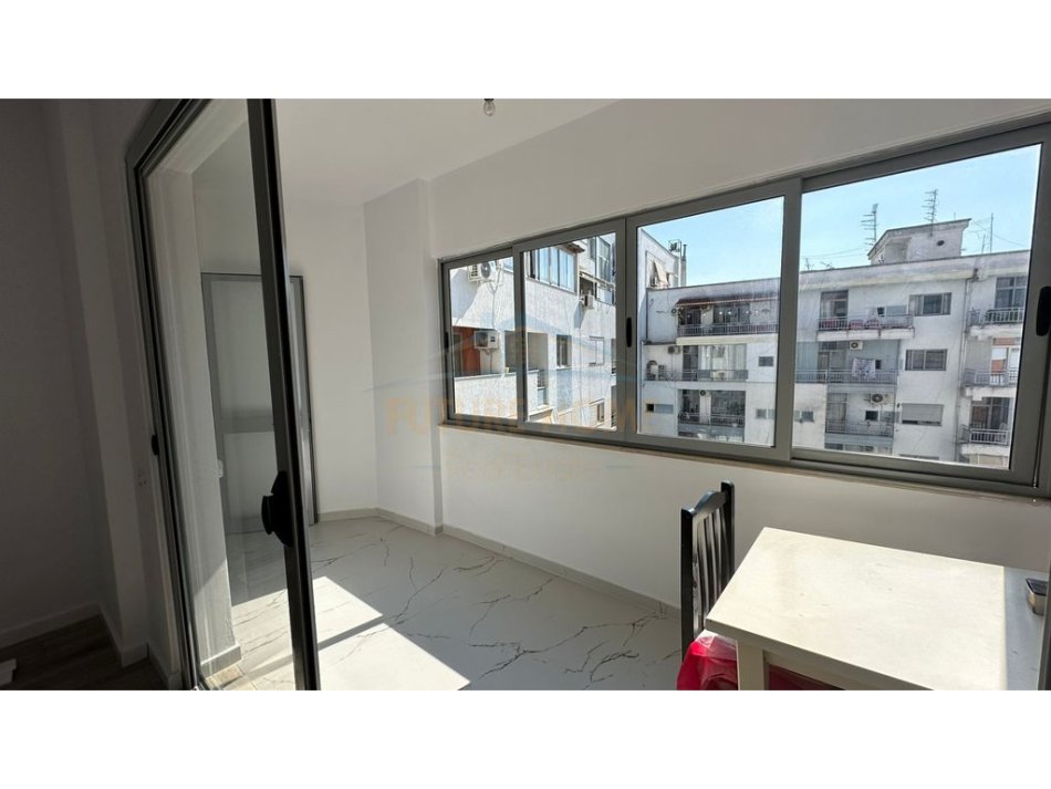 Tirane, shitet apartament 1+1 Kati 5, 73 m² 105.000 € (ASTIR,VILA L,UNAZA RE)