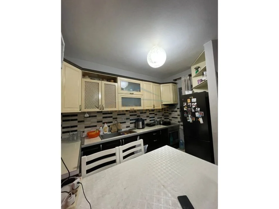 Qera, Apartament 2+1+2+Post Parkimi, Yzberisht, Tiranë