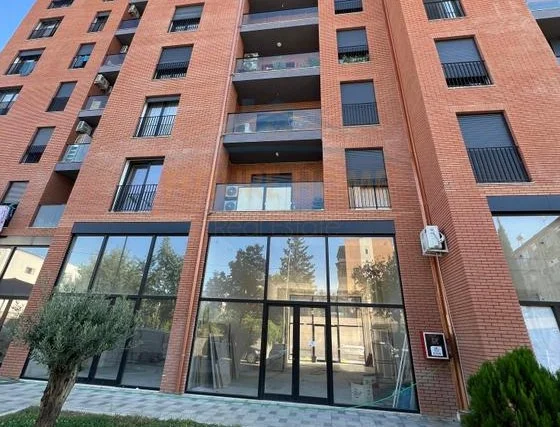Tirane, shitet apartament 2+1 Kati 7, 133 m² 300.000 € (porcelan)