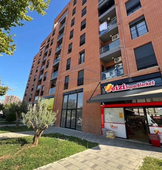 Tirane, shitet apartament 2+1 Kati 7, 133 m² 300.000 € (porcelan)