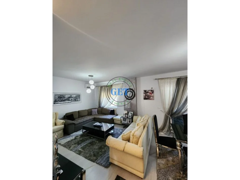 Durres, shitet apartament 2+1+Ballkon Kati 3, 120 m² 120.000 € (Shkembi i Kavajes)