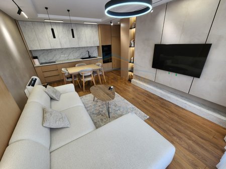 Tirane, jepet me qera apartament 2+1 Kati 3, 100 m² 700 € (SELITE)