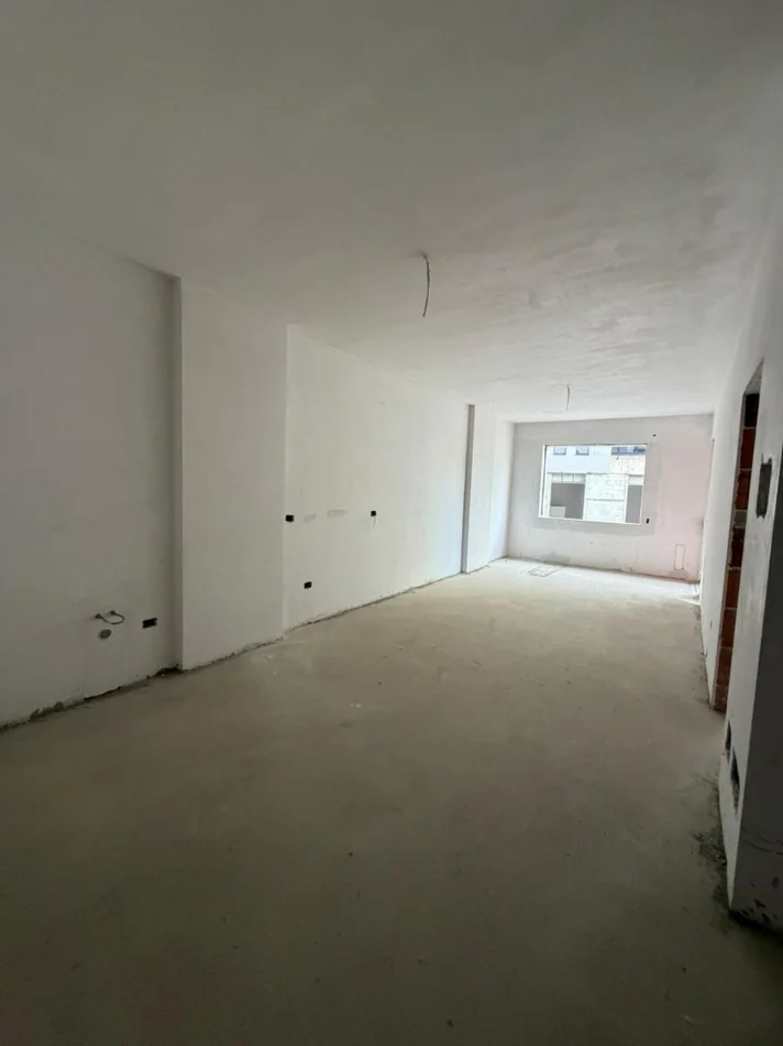 Tirane, shitet apartament 1+1 Kati 3, 72 m² 82.000 € 