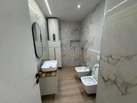 Tirane, shitet apartament 2+1 Kati 1, 93 m² 250.000 € (MYSLYM SHYR,RRUGA HIM KOLLI)