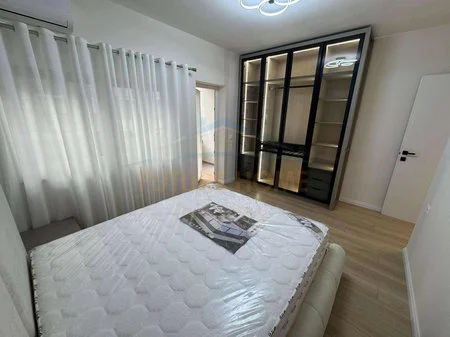 Tirane, shitet apartament 2+1 Kati 1, 93 m² 250.000 € (MYSLYM SHYR,RRUGA HIM KOLLI)