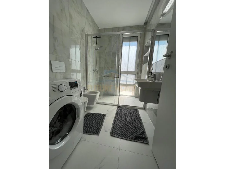 Gjiri Lalezit | Hamallaj, shitet apartament 2+1 Kati 2, 100 m² 310.620 € (San Pietro)