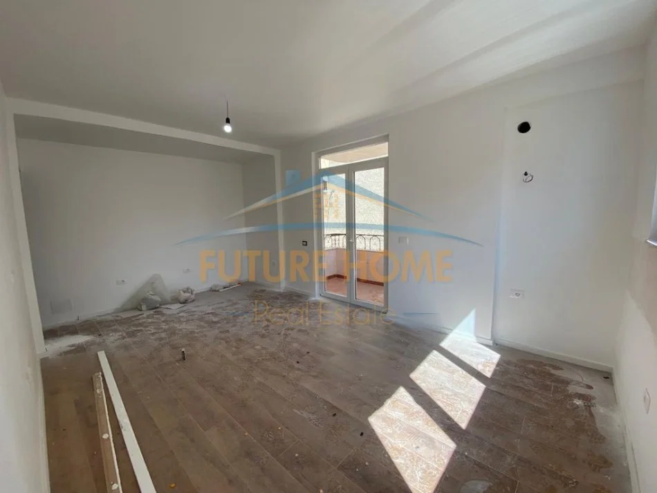 Tirane, shitet apartament 1+1 Kati 5, 62 m² 160.000 €