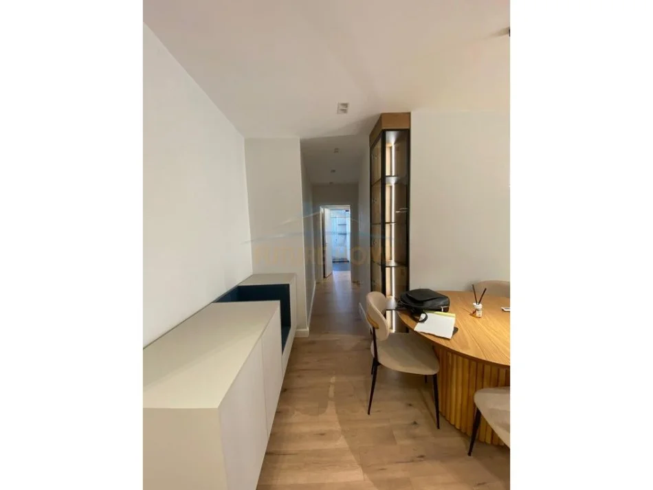 Durres, jepet me qera apartament 2+1 Kati 2, 98 m² 420 € 