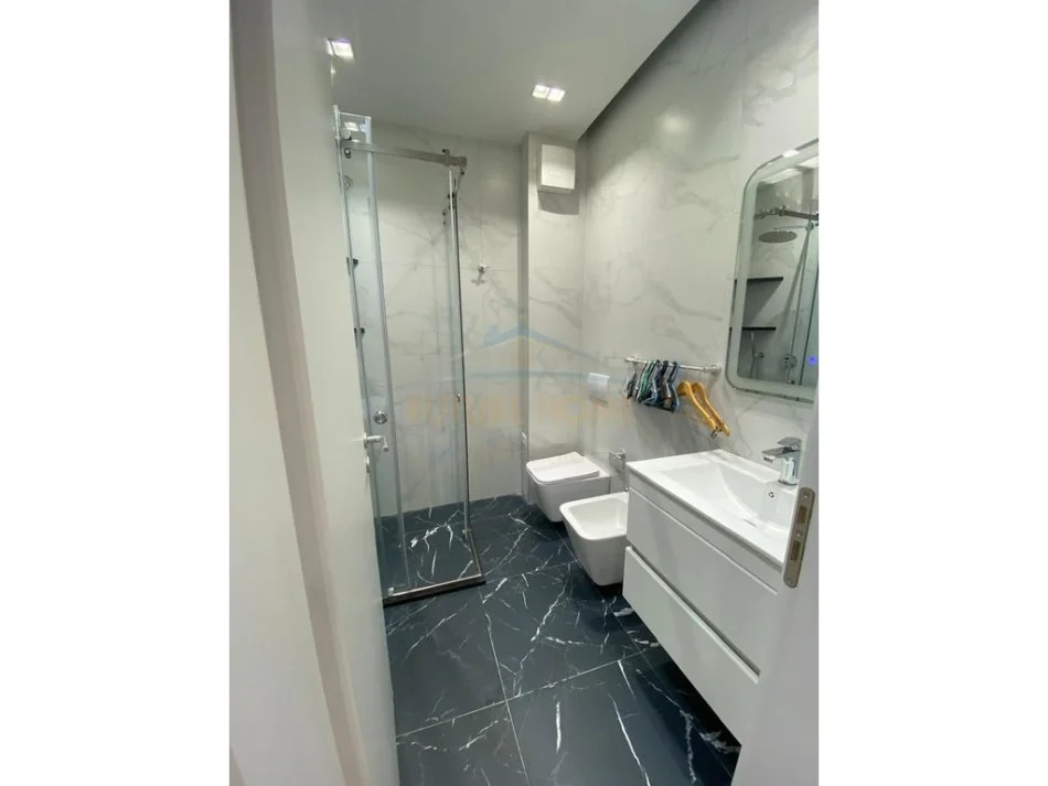 Durres, jepet me qera apartament 2+1 Kati 2, 98 m² 420 € 