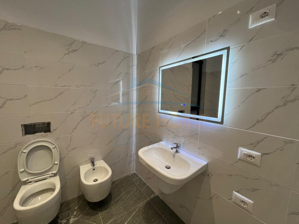 Tirane, jepet me qera apartament 1+1 Kati 6, 78 m² 600 € (Vasil Shanto, Spring Residence)