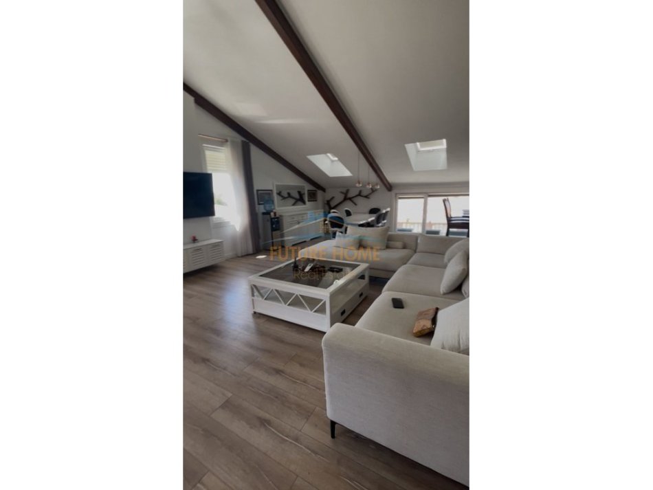 Tirane, jepet me qera apartament 3+1 Kati 3, 160 m² 2.200 € (secret garden, teg)