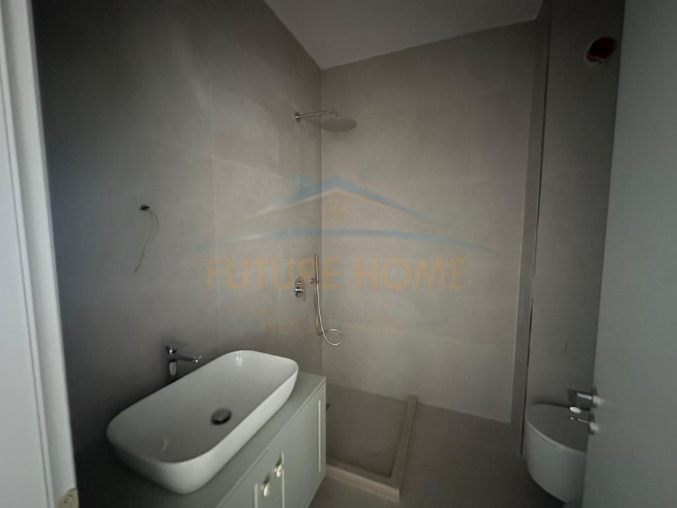 Tirane, shes apartament 2+1+Ballkon Kati 3, 106 m² 169.800 € (5 Maji)