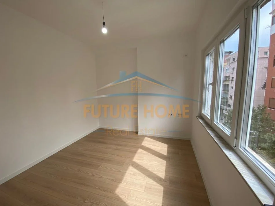 Tirane, shitet apartament 1+1 Kati 5, 52 m² 142.000 € (Rruga Margarita Tutulani)