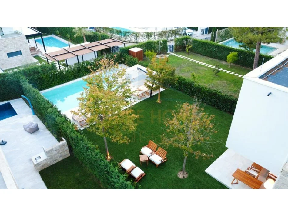 Gjiri Lalezit | Hamallaj, shitet Vile Dublex Kati 0, 160 m² (SAN PIETRO)