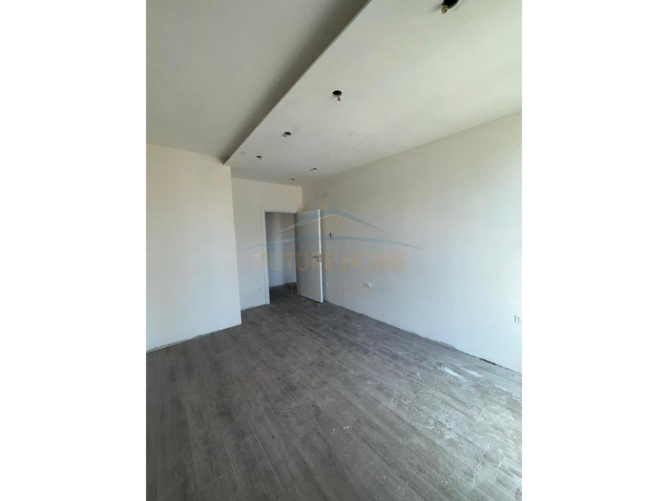Tirane, shitet apartament 1+1+Ballkon Kati 7, 70 m² 133.001 € (Bulevardi I Ri)