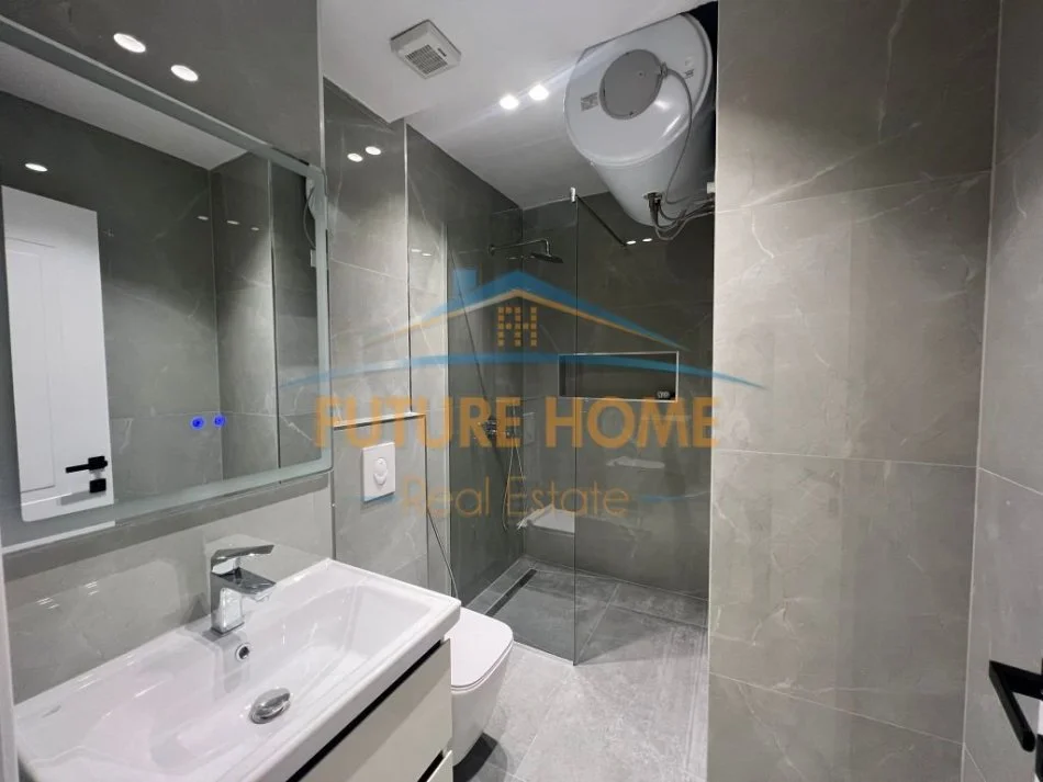 Tirane, jepet me qera apartament 2+1+Ballkon Kati 3, 124 m² 1.100 € (Zogu i Zi)