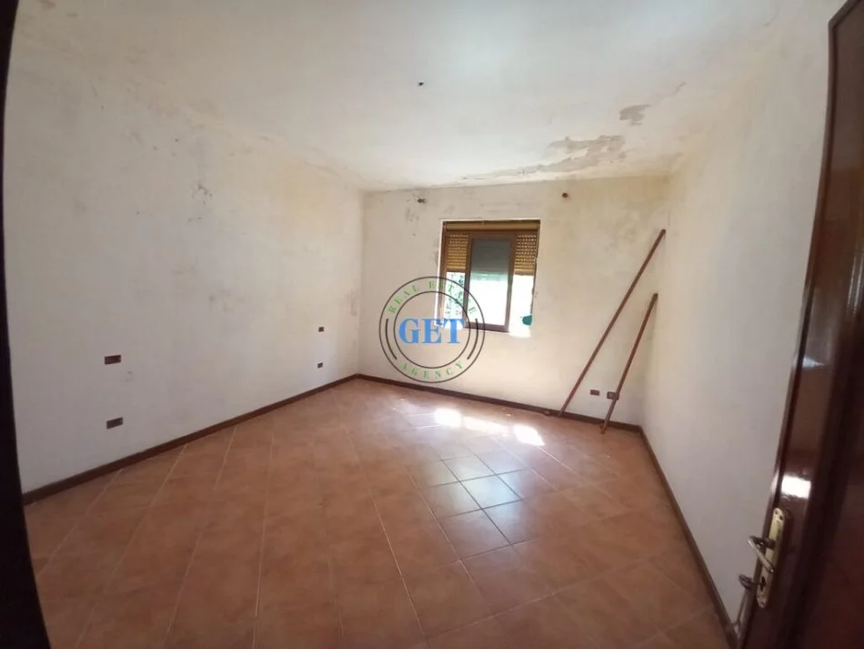 Durres, shitet apartament 2+1 Kati 1, 104 m² 75.000 € (Sukth Durres)