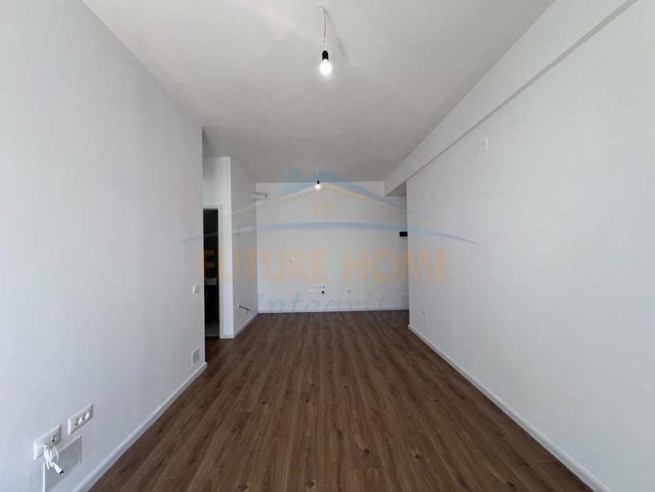 Tirane, shitet apartament 1+1+Ballkon Kati 2, 59 m² 88.000 € (Fresk)