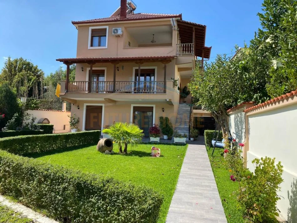 Tirane, jepet me qera Duplex Kati 2&3, 155 m² 1.100 € (Ali Demi)