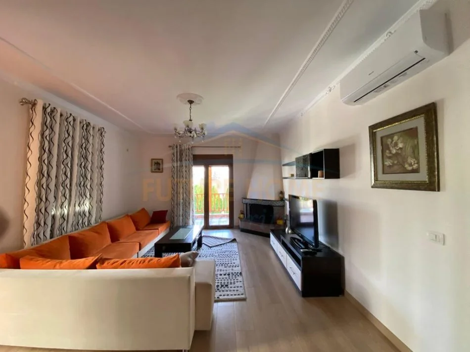 Tirane, jepet me qera Duplex Kati 2&3, 155 m² 1.100 € (Ali Demi)