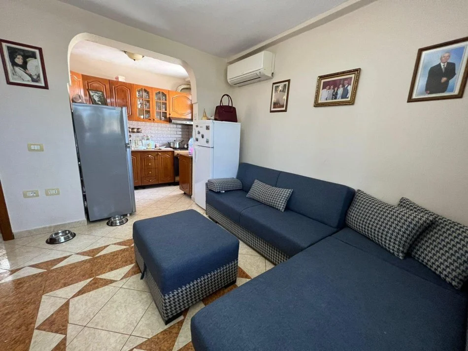 Elbasan, shes apartament 3+1+Aneks+Ballkon Kati 5, 100 m² 75.000 € bosh 85.000euro i mobiluar (borodin mitarja tek kinezet)