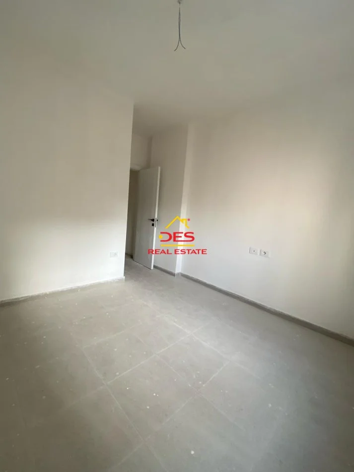 Vlore, shitet apartament 2+1+Ballkon Kati 5, 106 m² (Rruga Murat Tërbaçi)