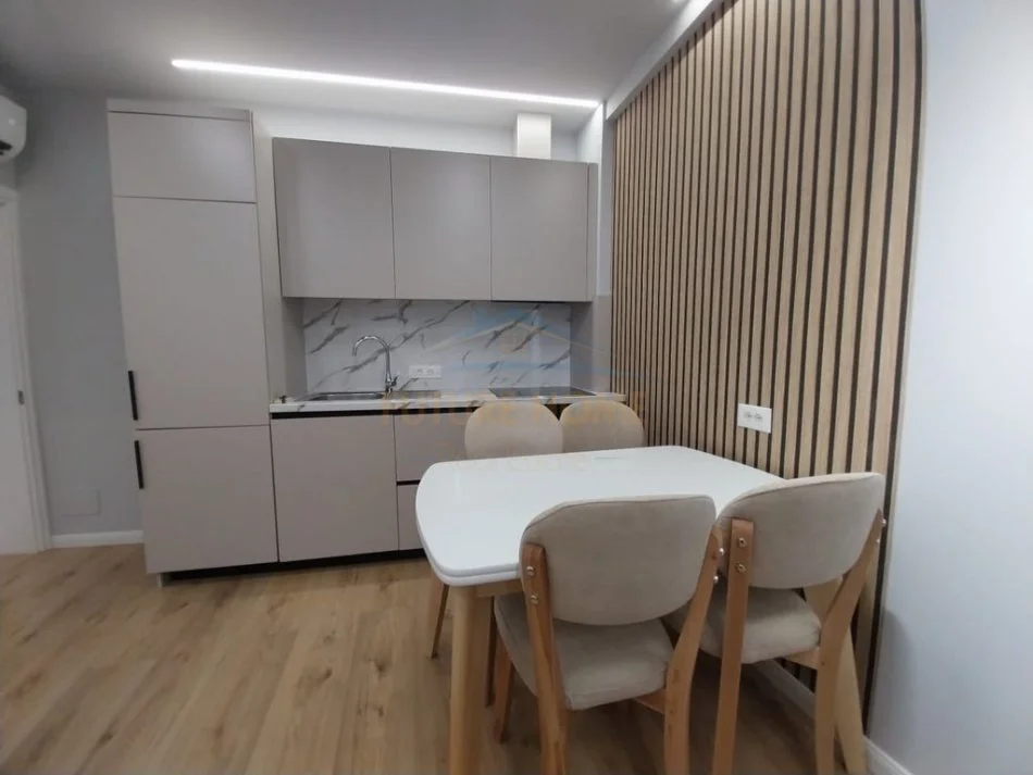 Qira, Apartament 1+1, Unaza e Re, prane Vila L, Tirane