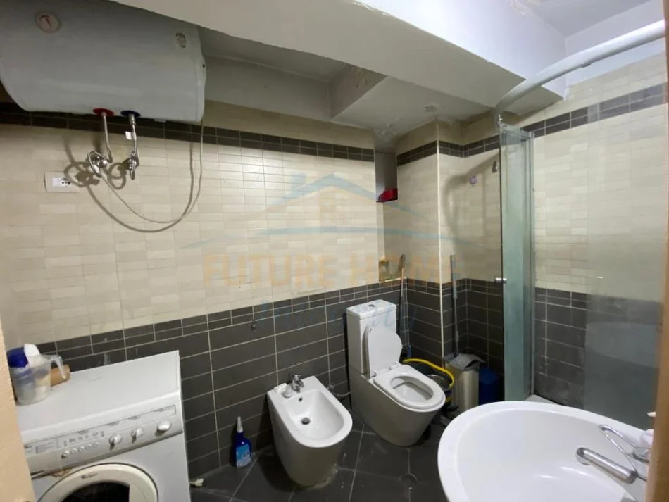 Tirane, jepet me qera apartament 1+1+Ballkon Kati 3, 69 m² 600 € (21 dhjetori)